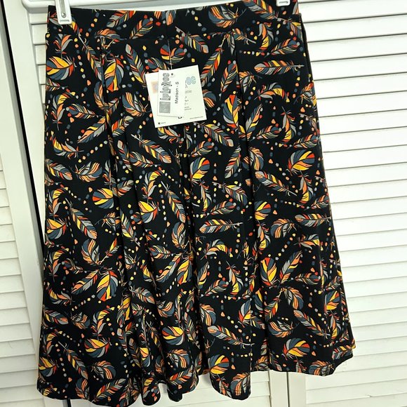 LuLaRoe Madison Style Skirt - NWT - Size M - Picture 1 of 4